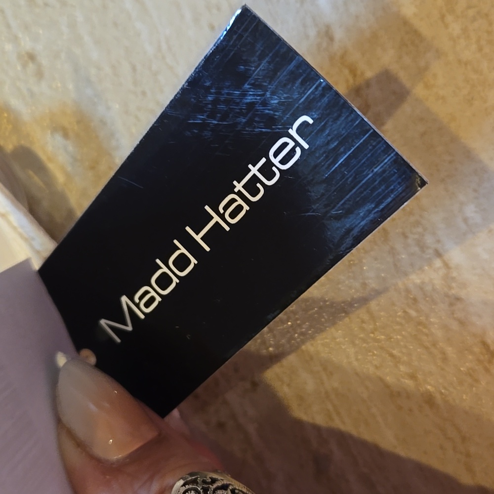 NWT Madd Hatter Stylish Wide Brim Hat with Beachy Gold Chain Accent - Picture 7 of 9